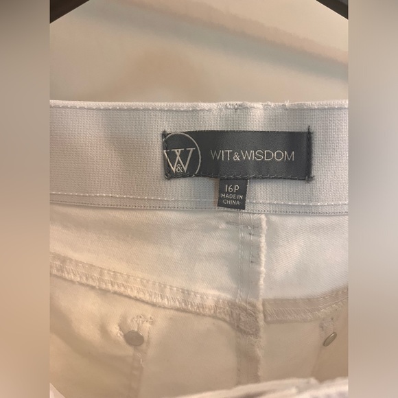 Wit & Wisdom Ab-Solution Skinny Crop Jeans - Picture 3 of 5